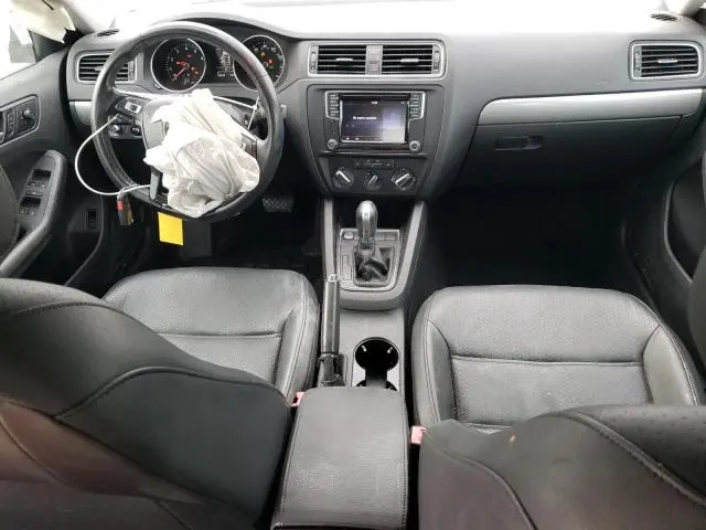 2017 VOLKSWAGEN JETTA SE  