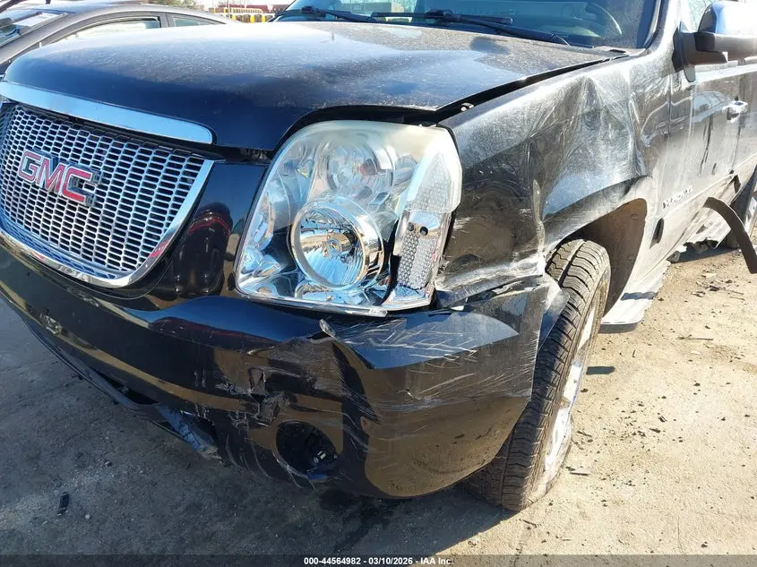 2013 GMC YUKON XL 1500 SLT