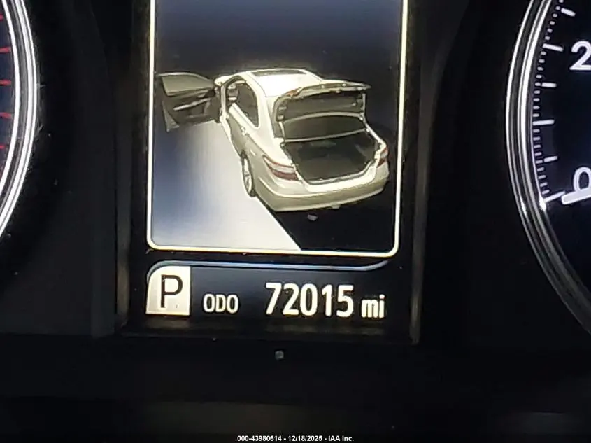 2017 TOYOTA CAMRY LE