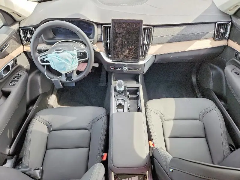 2026 VOLVO XC90 PLUS  
