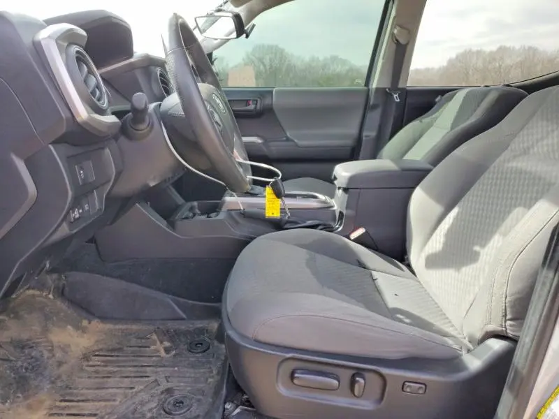 2021 TOYOTA TACOMA SR5 V6  