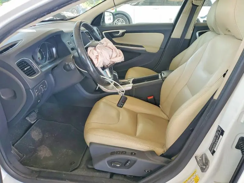 2017 VOLVO S60   
