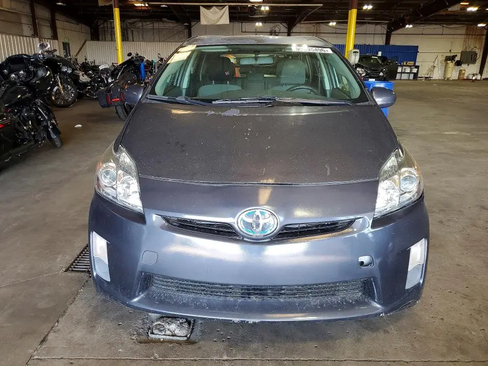 2010 TOYOTA PRIUS III  