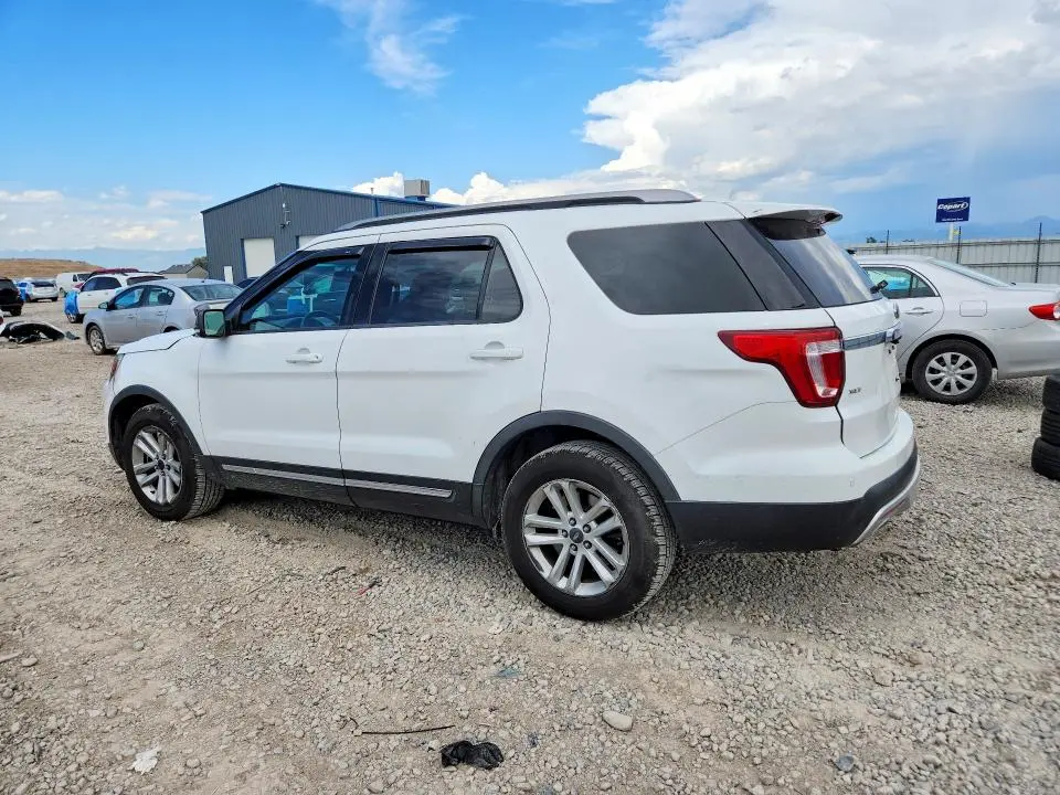 2017 FORD EXPLORER XLT  