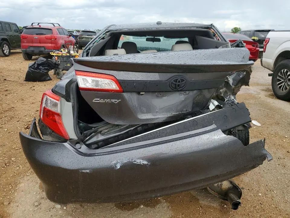 2012 TOYOTA CAMRY XLE  