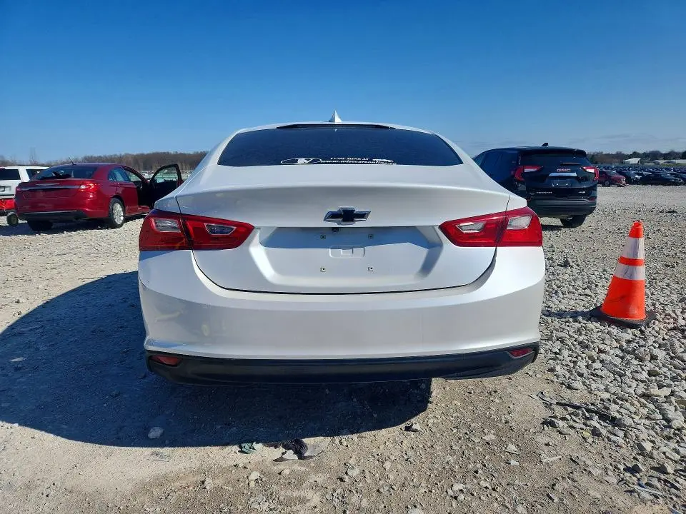 2017 CHEVROLET MALIBU LT  