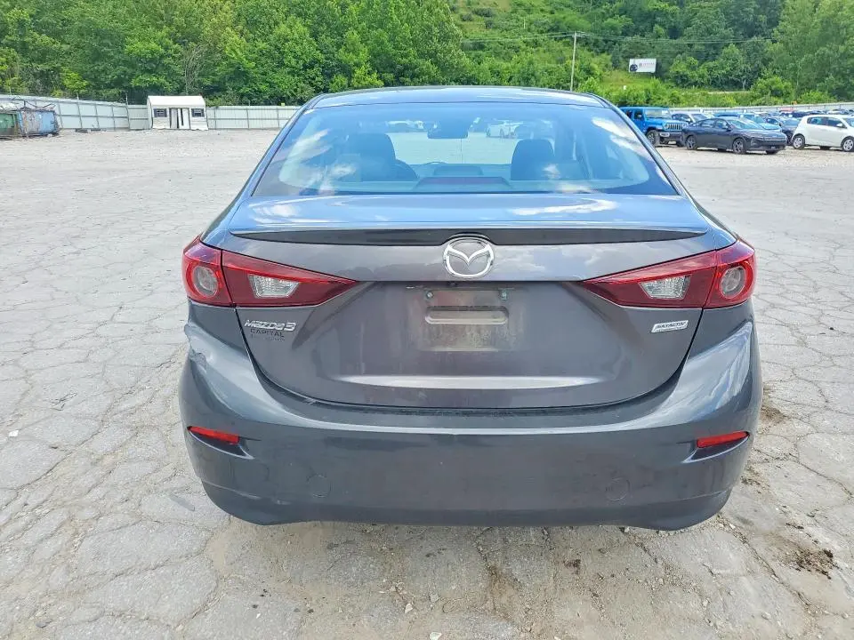 2018 MAZDA 3 TOURING  