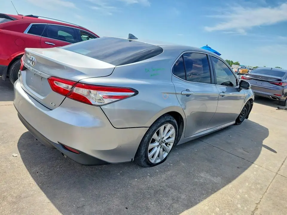 2019 TOYOTA CAMRY LE  