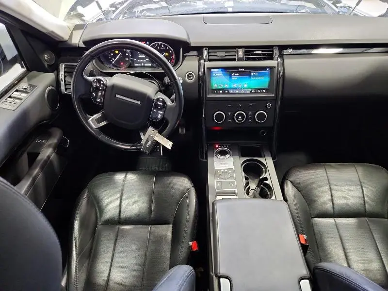 2019 LAND ROVER DISCOVERY SE  