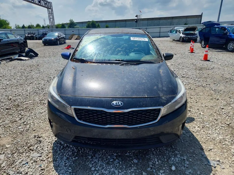 2017 KIA FORTE LX  