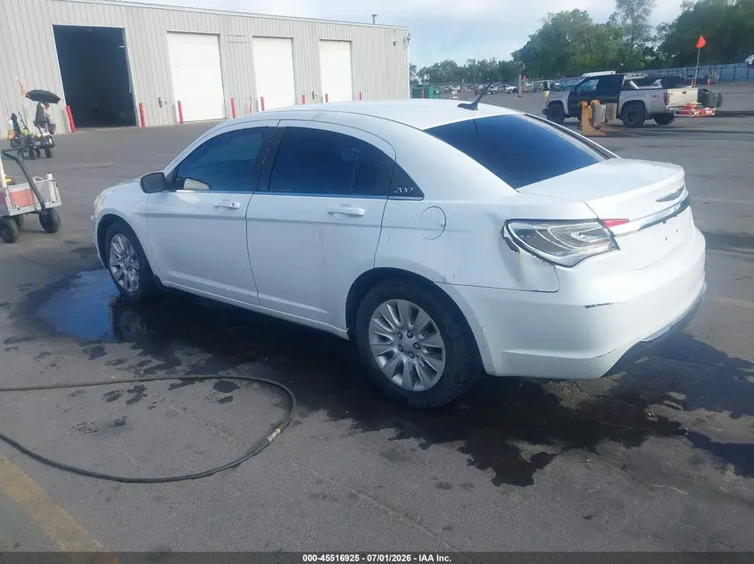 2014 CHRYSLER 200 LX