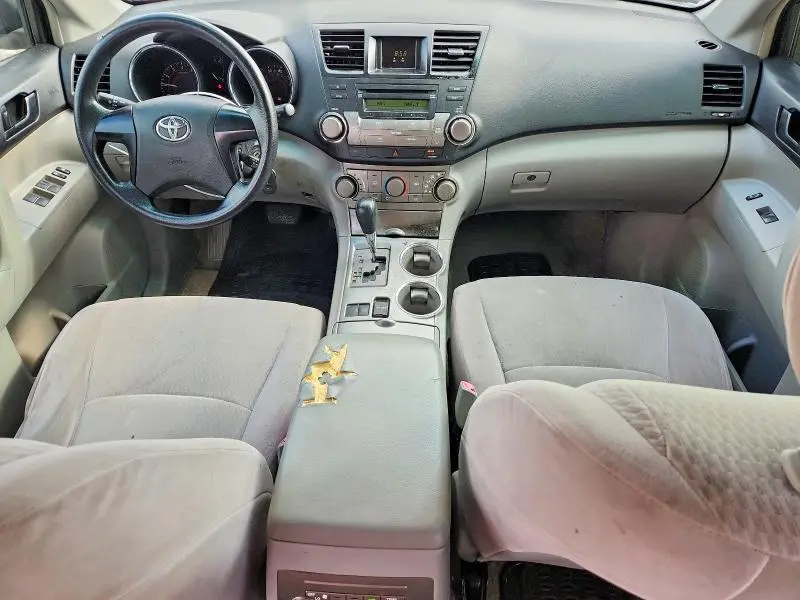 2010 TOYOTA HIGHLANDER BASE  