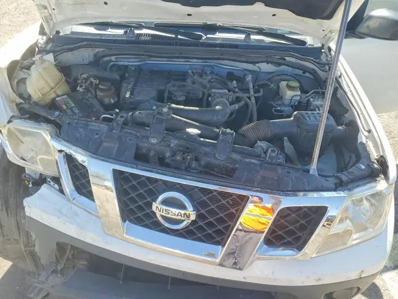 2017 NISSAN FRONTIER S  