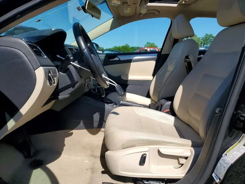 2014 VOLKSWAGEN JETTA SE  