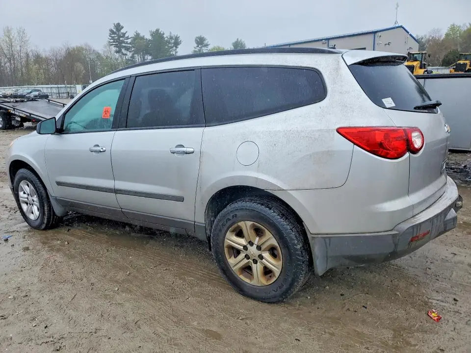 2012 CHEVROLET TRAVERSE LS  