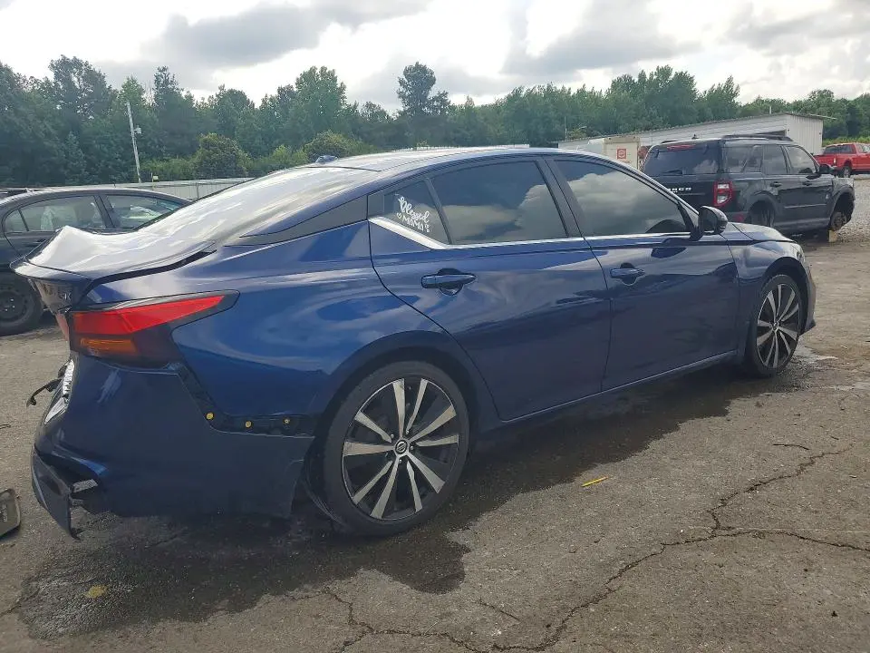 2019 NISSAN ALTIMA SR  
