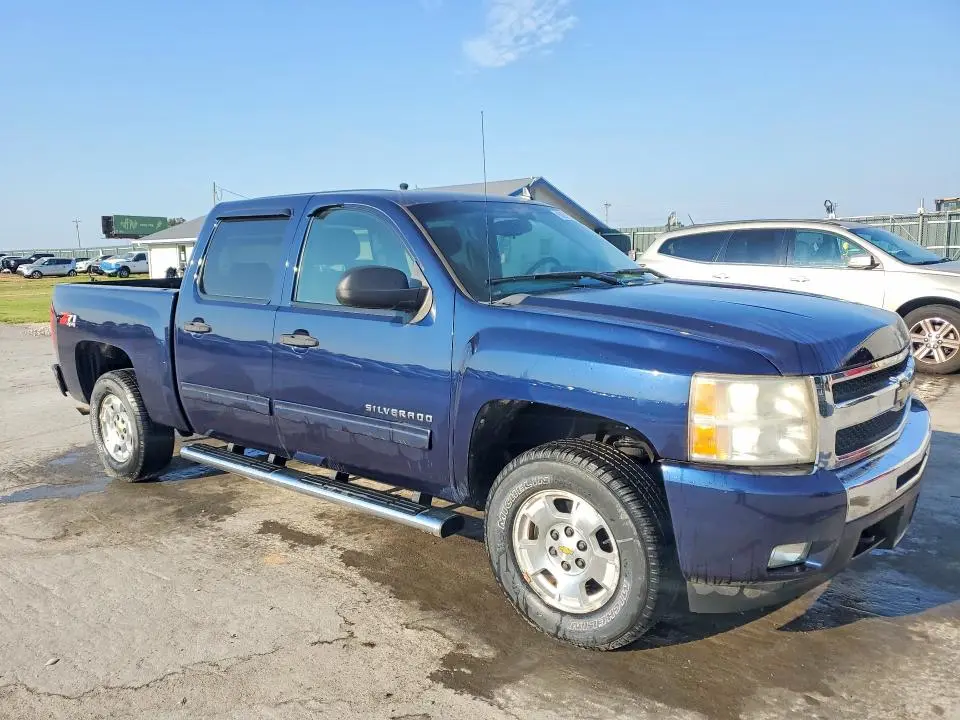 2011 CHEVROLET SILVERADO K1500 LT  