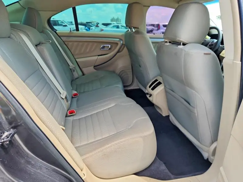 2017 FORD TAURUS SE  
