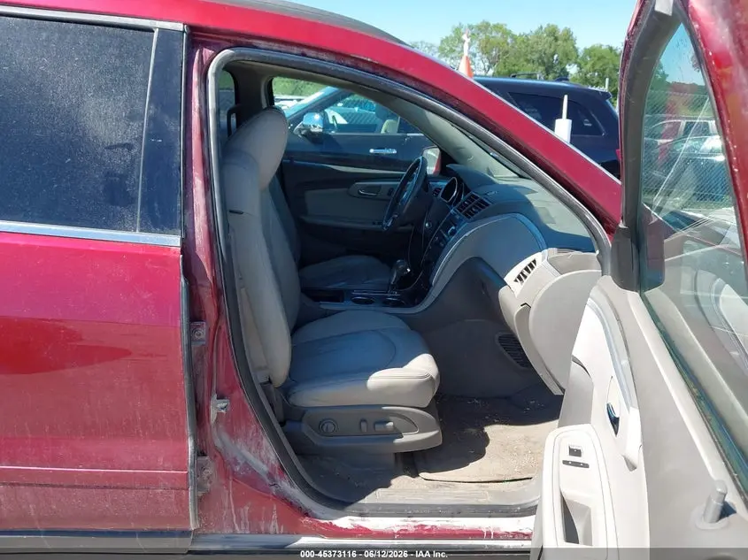 2011 CHEVROLET TRAVERSE 2LT