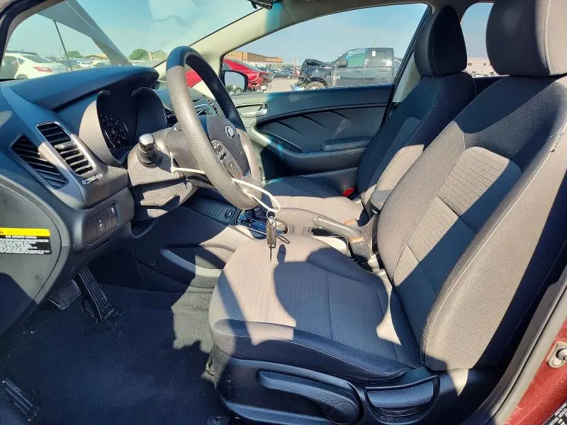 2017 KIA FORTE LX  