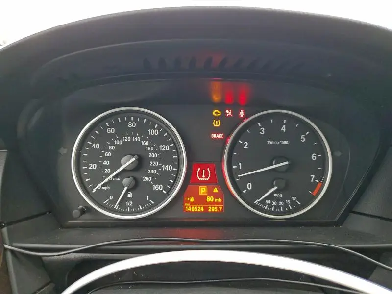 2010 BMW 528 XI  