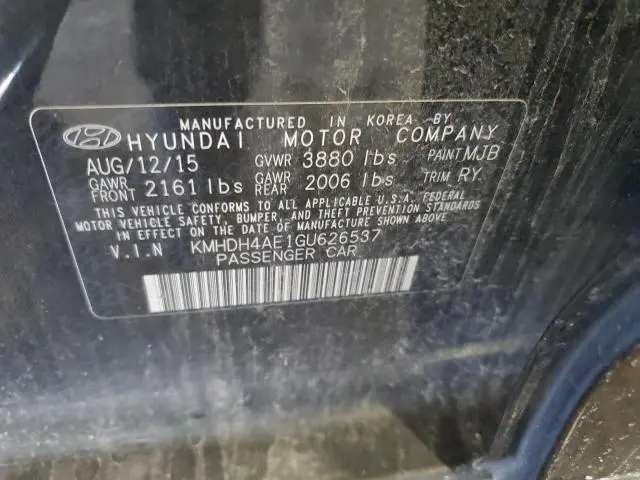 2016 HYUNDAI ELANTRA SE  