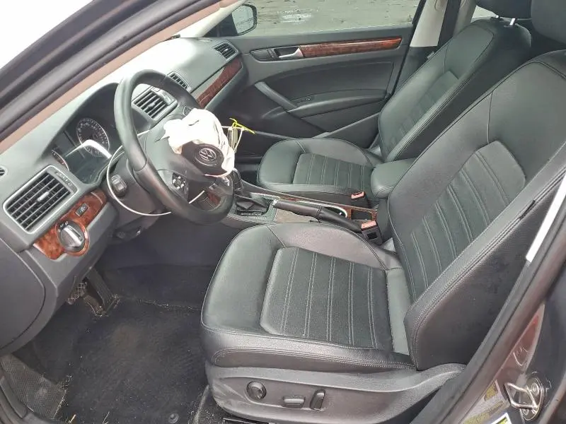 2013 VOLKSWAGEN PASSAT SEL  