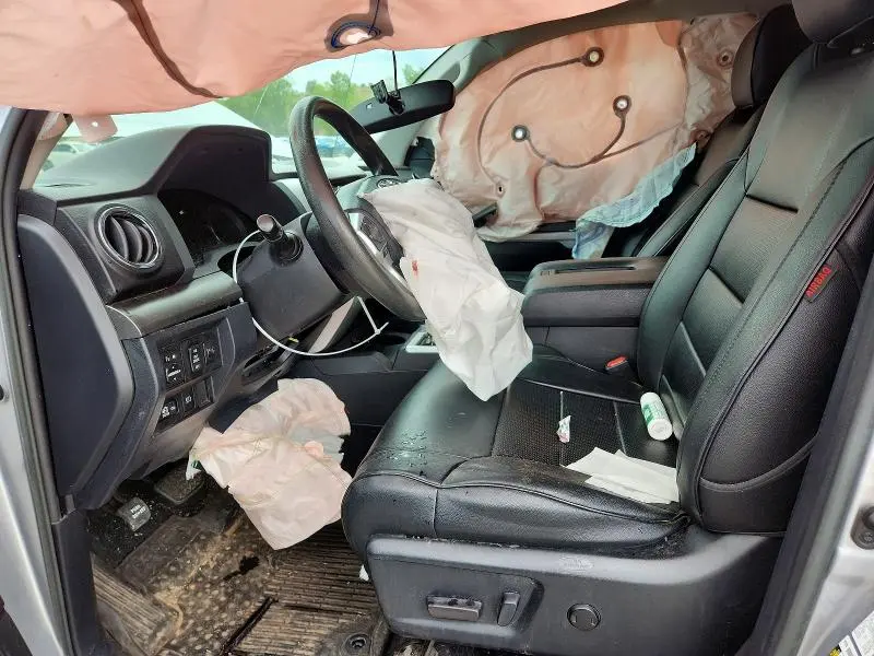 2019 TOYOTA TUNDRA SR5  