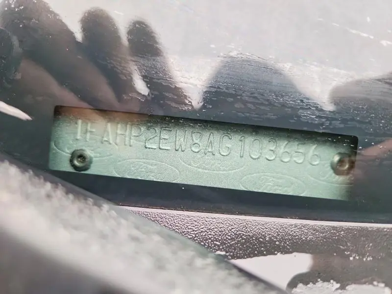 2010 FORD TAURUS SEL  