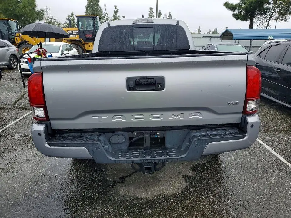 2018 TOYOTA TACOMA DOUBLE CAB  