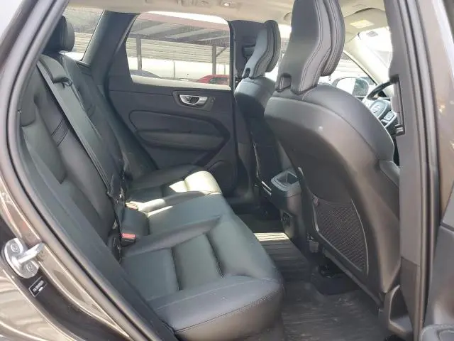 2024 VOLVO XC60 CORE