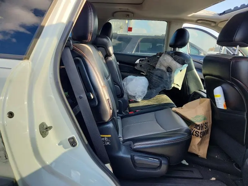 2020 NISSAN PATHFINDER SL  