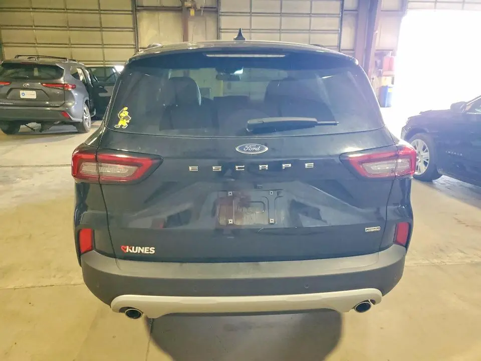 2025 FORD ESCAPE   