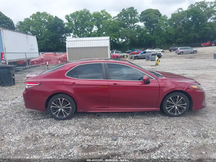 2018 TOYOTA CAMRY SE