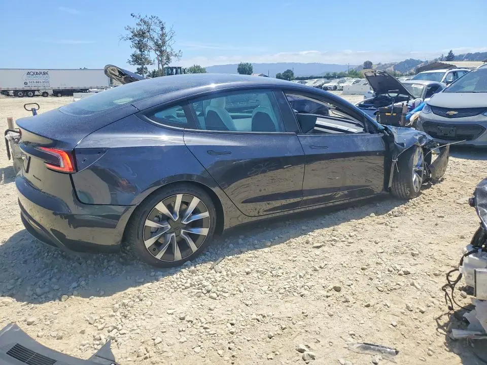 2026 TESLA MODEL 3   