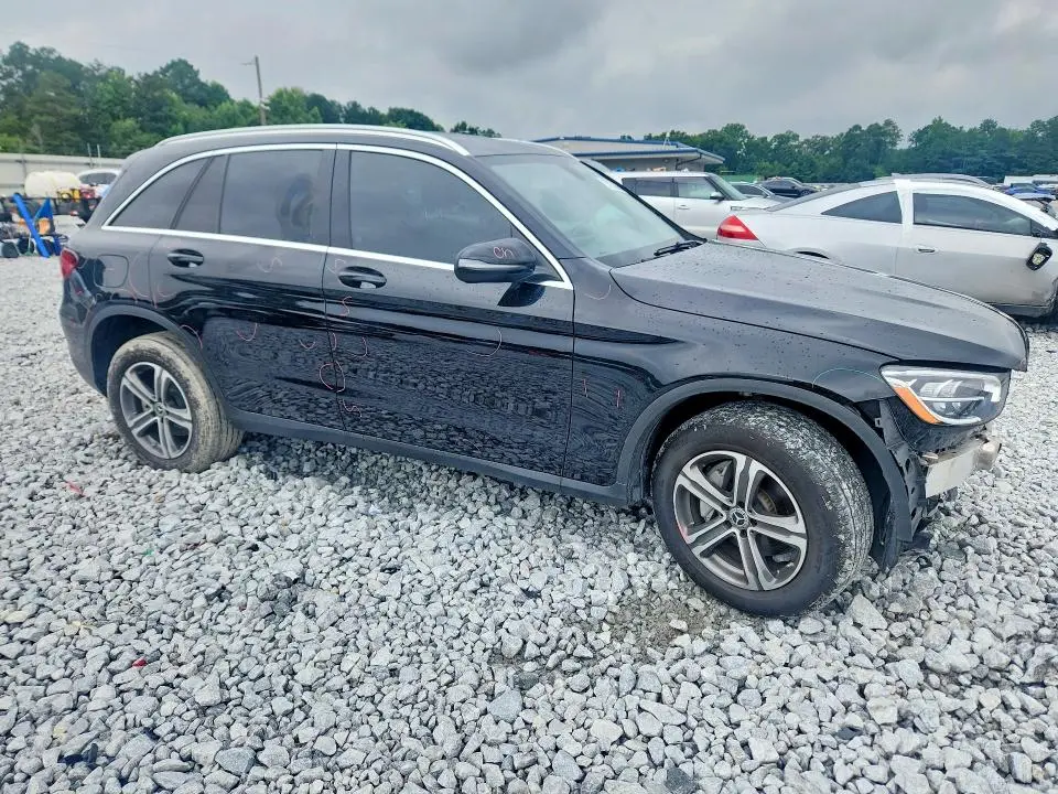 2020 MERCEDES-BENZ GLC 300  