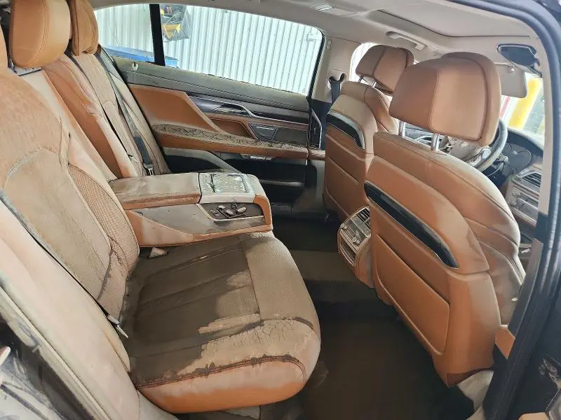 2016 BMW 750 XI  
