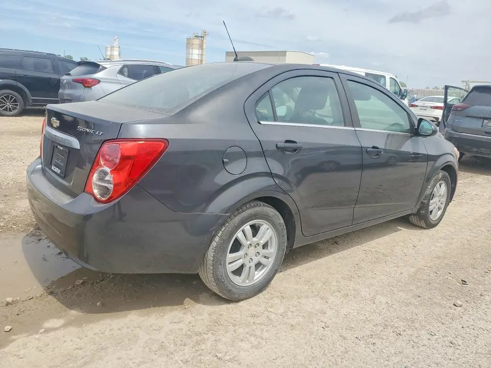 2015 CHEVROLET SONIC LT  