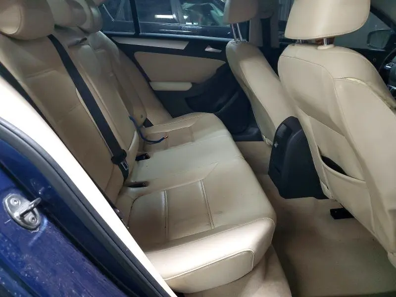2014 VOLKSWAGEN JETTA SE  