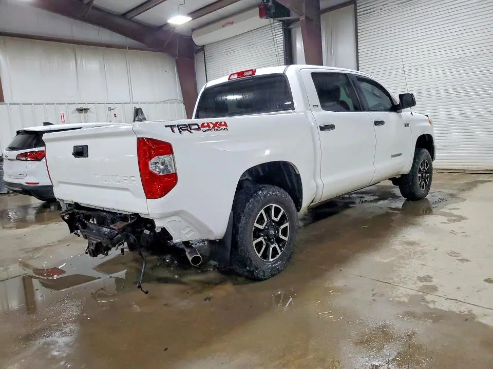 2017 TOYOTA TUNDRA SR5  