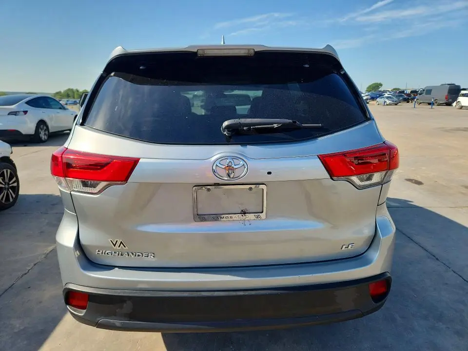 2018 TOYOTA HIGHLANDER LE PLUS  