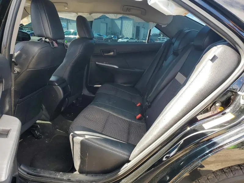 2014 TOYOTA CAMRY SE  