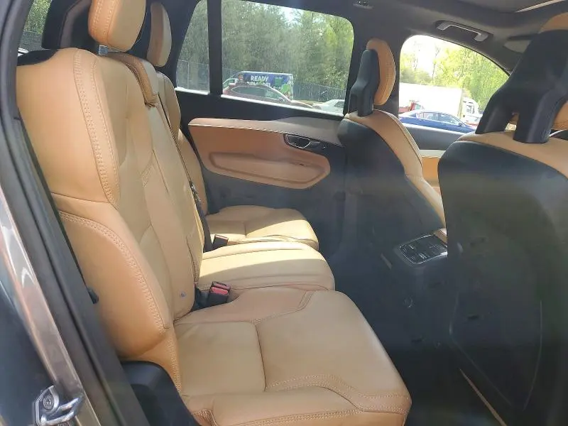 2018 VOLVO XC90 T6  