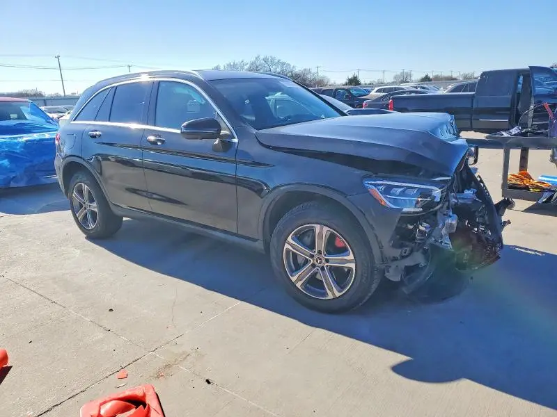 2022 MERCEDES-BENZ GLC 300  