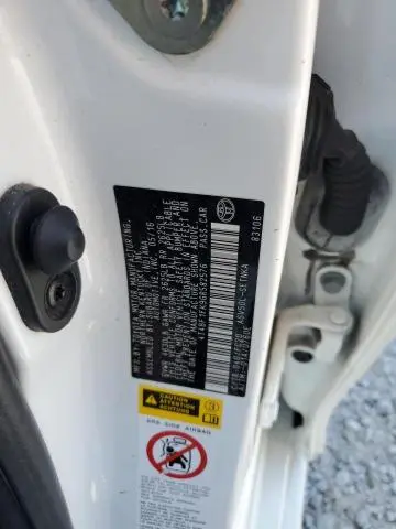 2016 TOYOTA CAMRY LE  