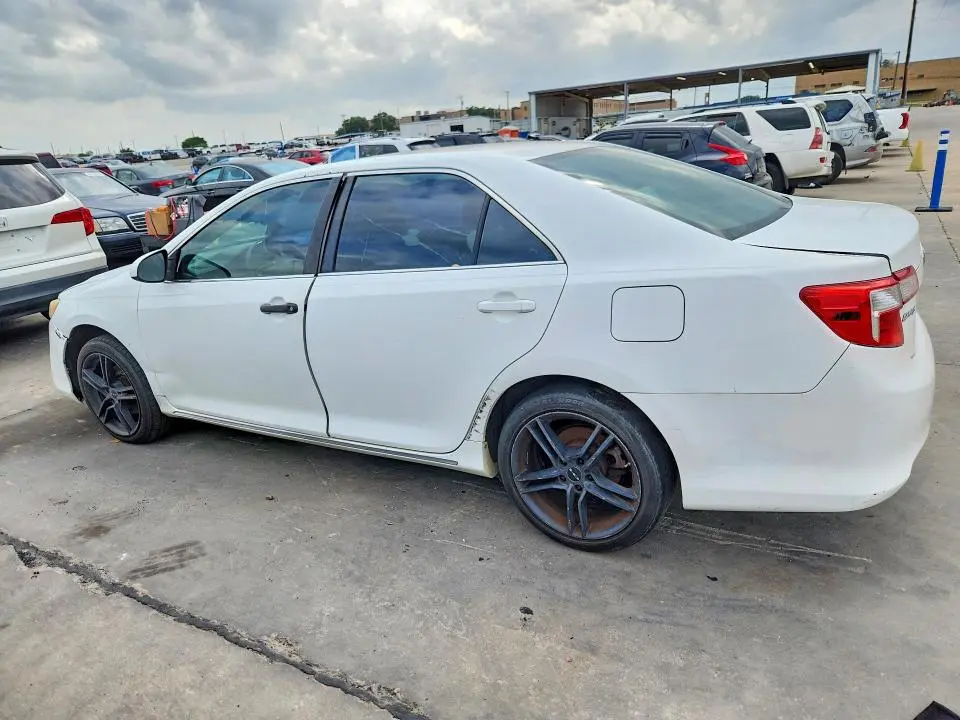 2012 TOYOTA CAMRY LE  
