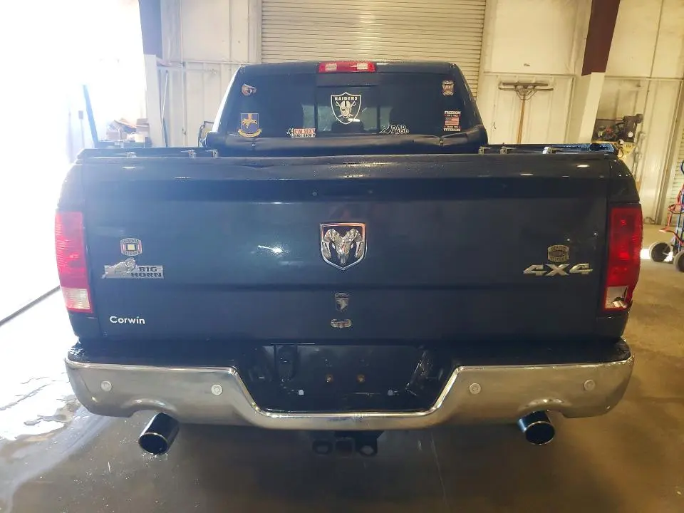 2016 RAM 1500 SLT  
