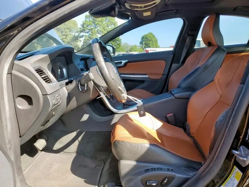 2015 VOLVO S60 PLATINUM  