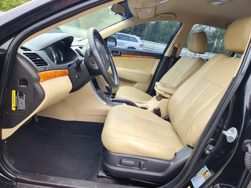 2010 HYUNDAI SONATA GLS  