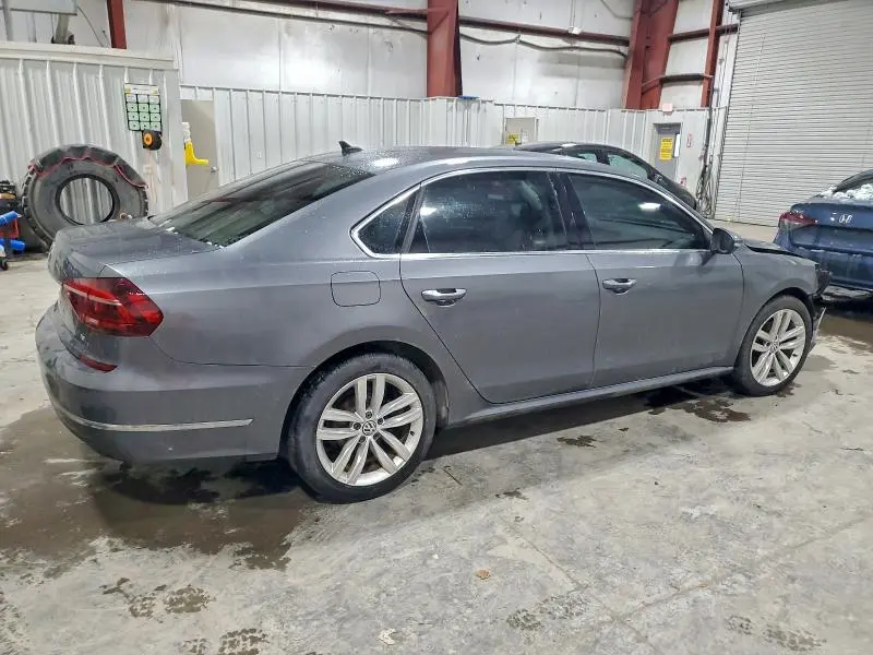 2018 VOLKSWAGEN PASSAT SE  